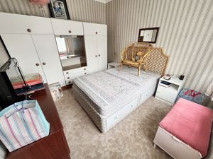 Bedroom- click for photo gallery